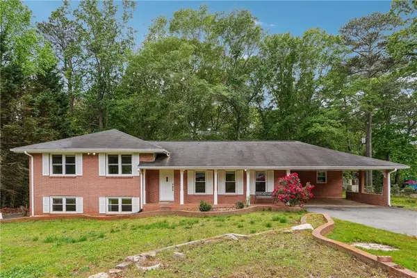 851 Rockbridge Road Sw, Lilburn, GA 30047