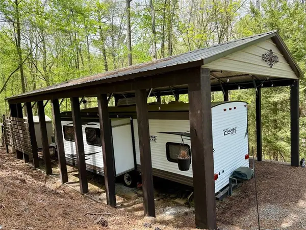 142 33rd Street, Ellijay, GA 30540