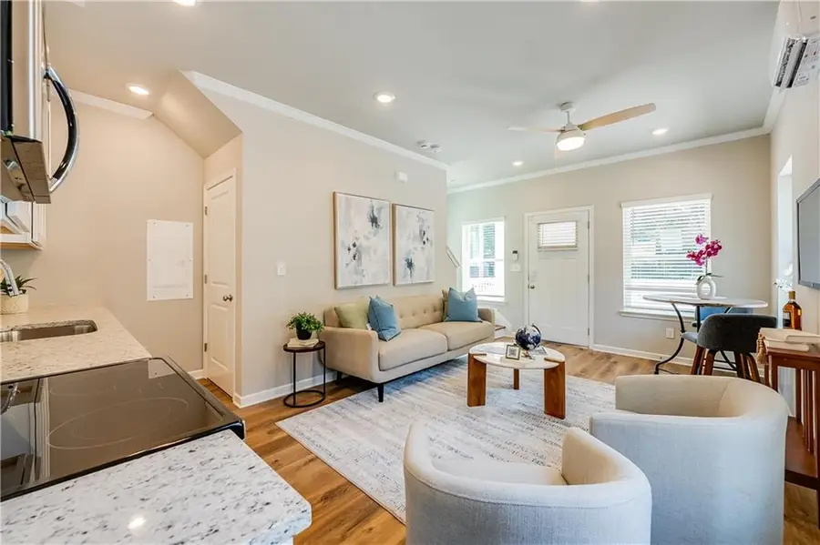 958 Lawton Street Sw, Atlanta, GA 30310 - Image #3