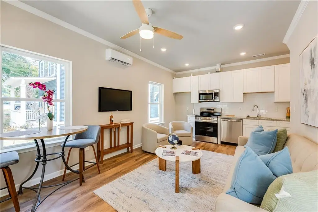 971 Peeples Street Sw, Atlanta, GA 30310 - Image #1