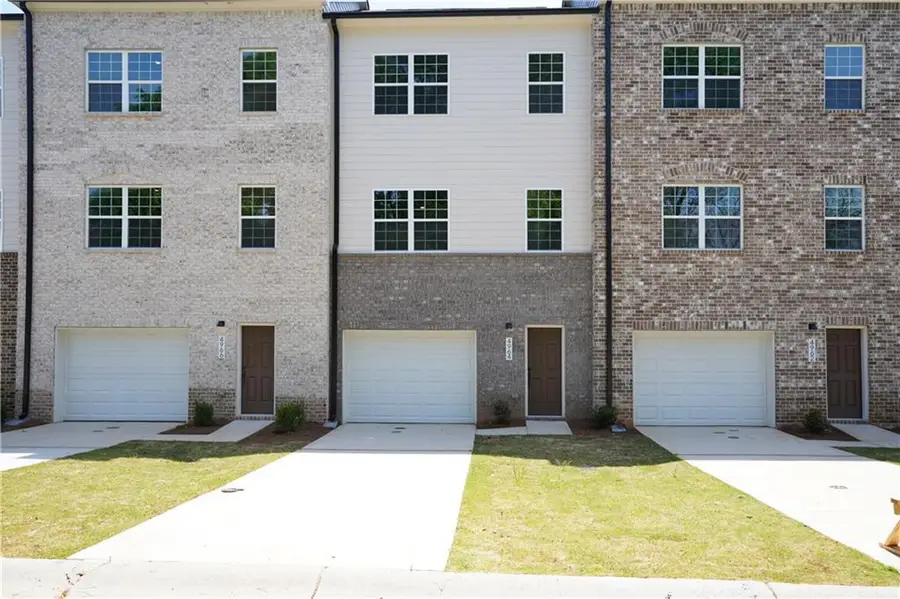 4960 Villager Lane, Stone Mountain, GA 30083 - Image #3