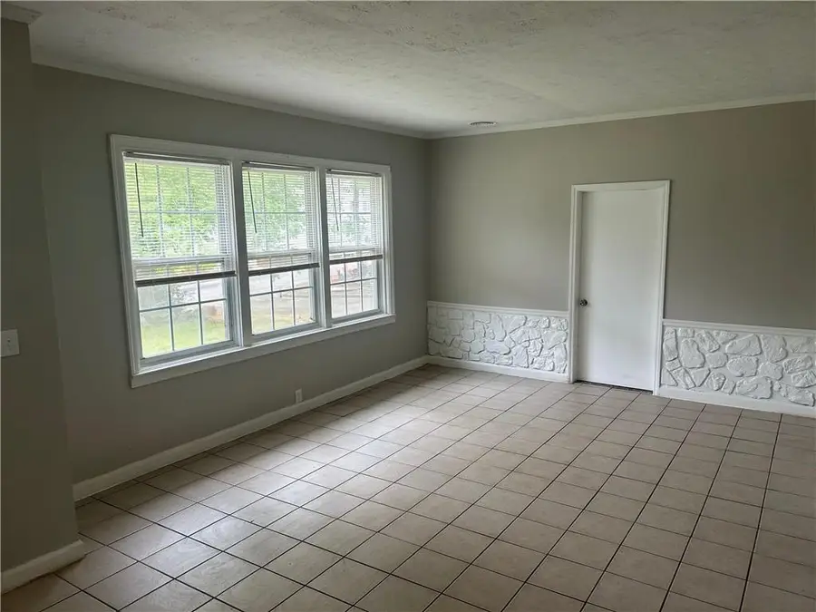 2076 Garden Circle, Decatur, GA 30032 - Image #2