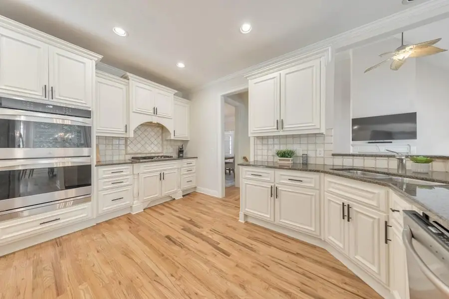 4621 Chartwell Chase Court, Flowery Branch, GA 30542 - Image #2