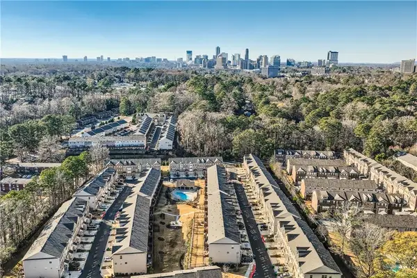 2093 Pine Cone Lane Ne, Atlanta, GA 30319