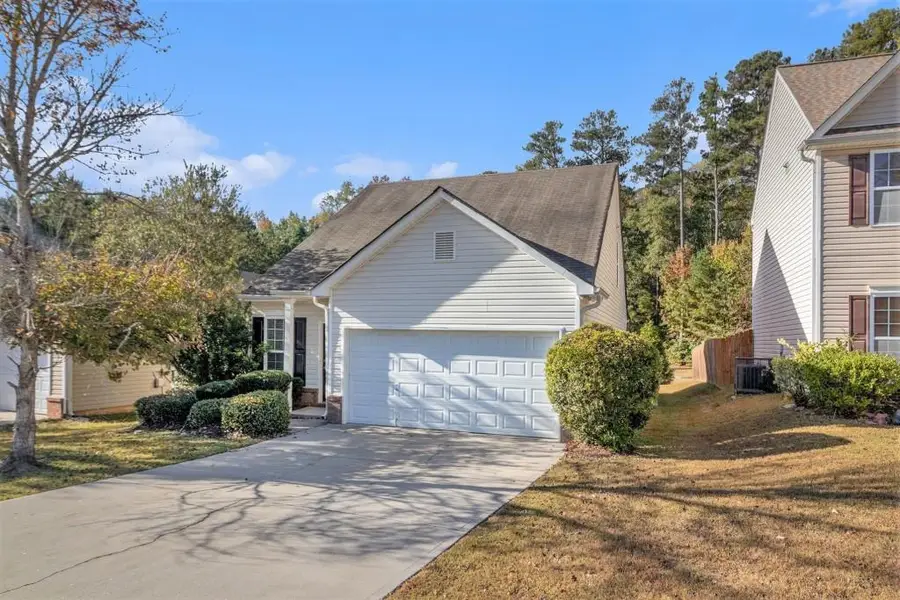 3827 Shenfield Drive, Union City, GA 30291 - Image #2