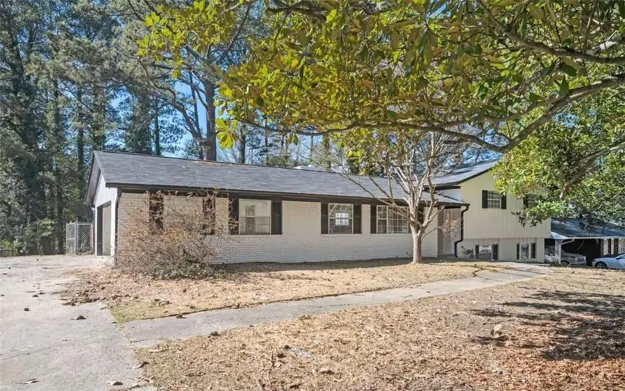 1887 King Charles Road Sw, Atlanta, GA 30331 - Image #2