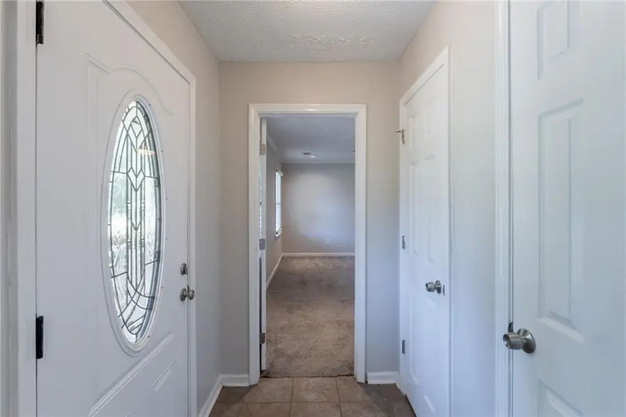 1406 Windy Ridge Court Se, Conyers, GA 30013 - Image #2