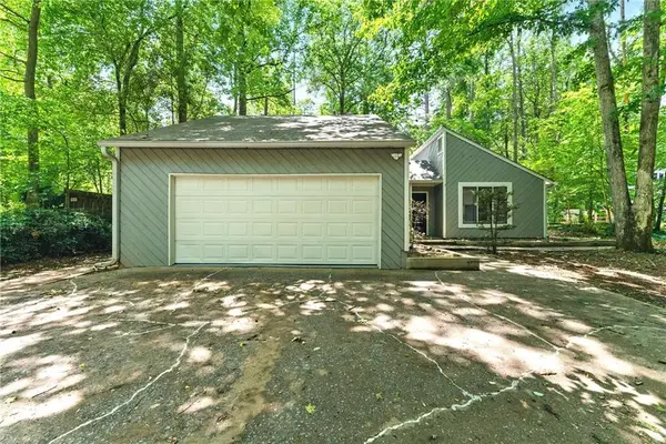 2041 Kramer Way, Marietta, GA 30062