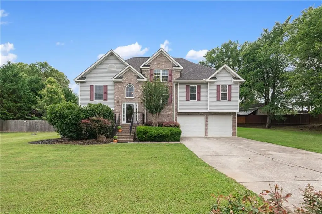 166 Woodford Way Se, Calhoun, GA 30701 - Image #1