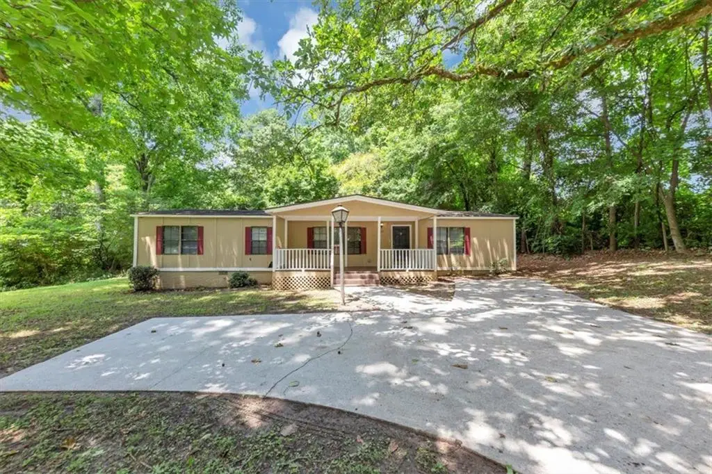 2017 S Deshon Road, Lithonia, GA 30058 - Image #1