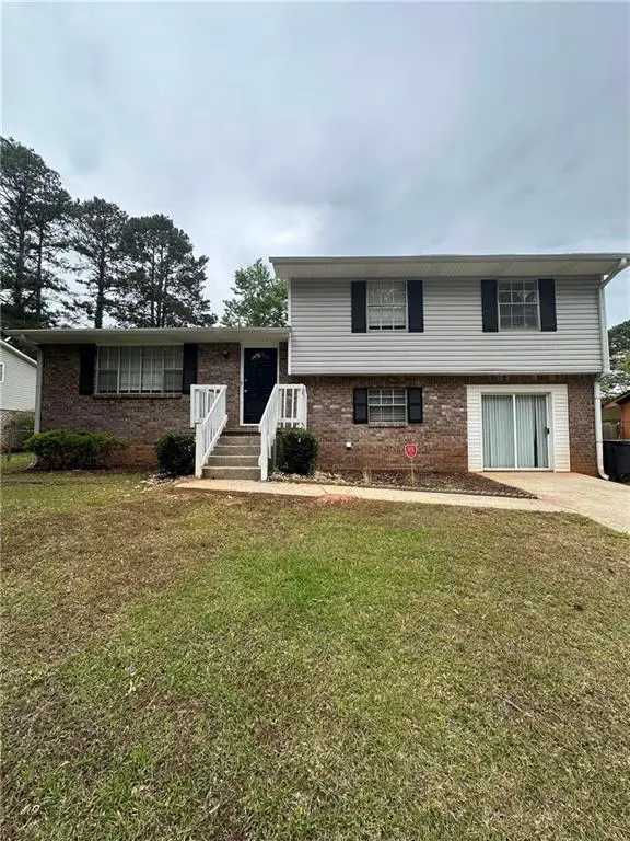 213 Peartree Lane, Riverdale, GA 30274