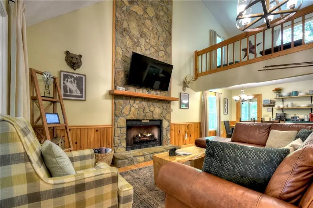 276 Pine Ridge Road, Ellijay, GA 30536 - Image #1