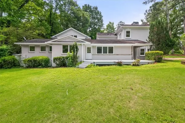 6771 Sunny Brook Lane, Atlanta, GA 30328