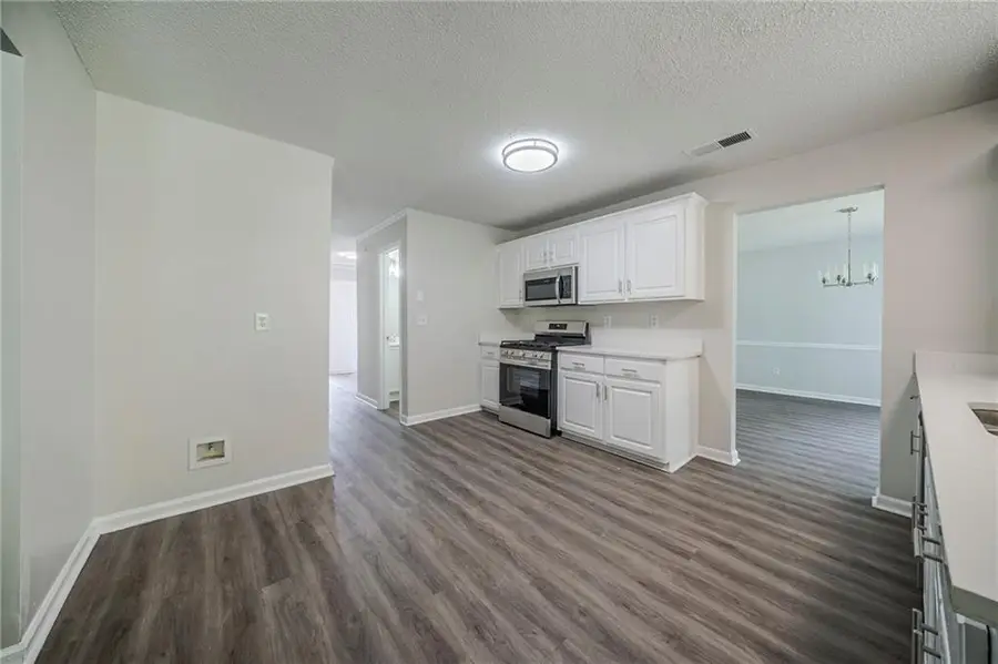 621 Lakewater View Drive, Stone Mountain, GA 30087 - Image #3