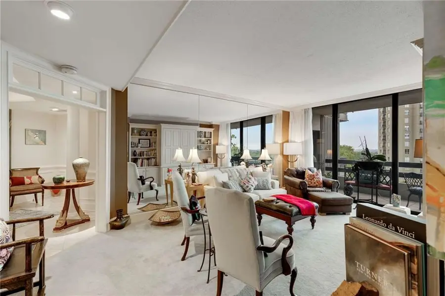 2660 Peachtree Road Nw #10H, Atlanta, GA 30305 - Image #2