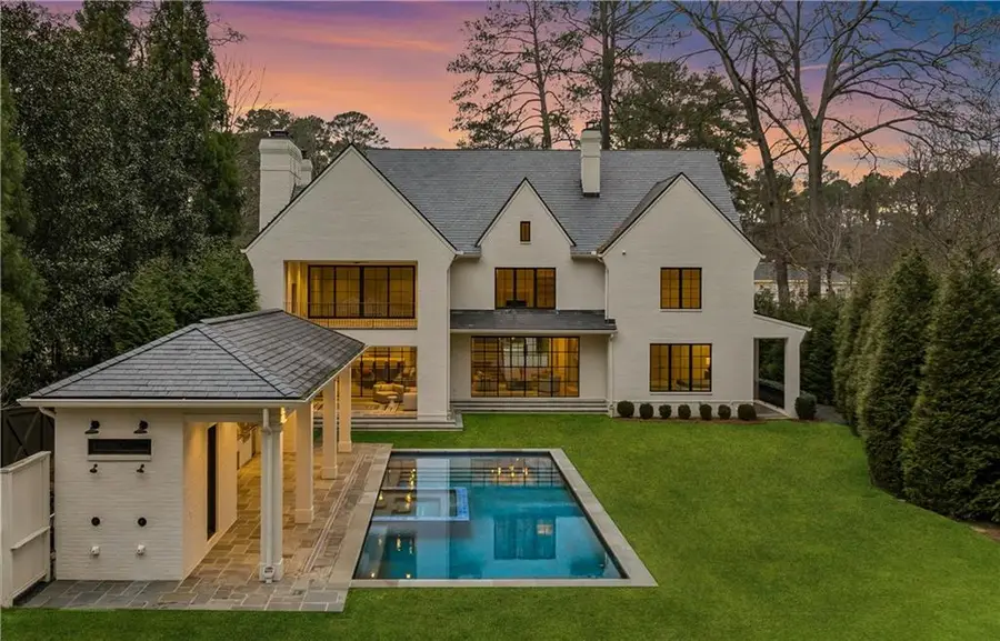 258 Pineland Road Nw, Atlanta, GA 30342 - Image #2