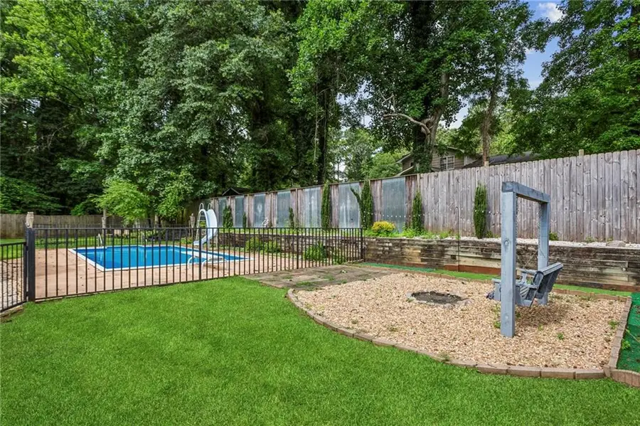 6889 Kingsboro Drive, Lithia Springs, GA 30122 - Image #3