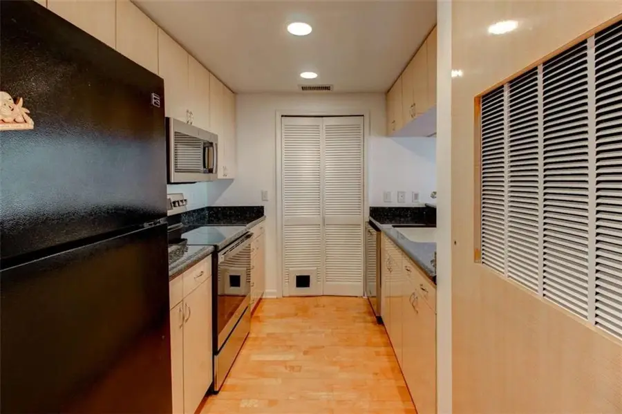 3481 Lakeside Drive Ne #902, Atlanta, GA 30326 - Image #3