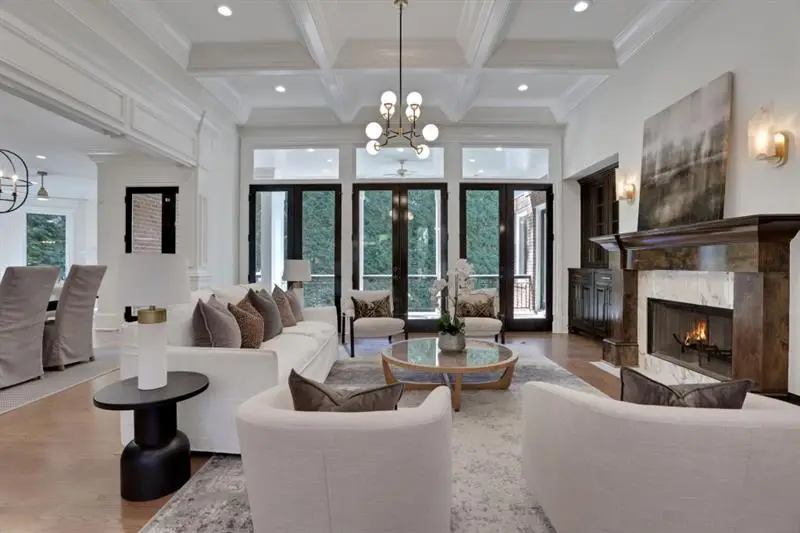 821 Camden Park Court, Atlanta, GA 30342 - Image #2