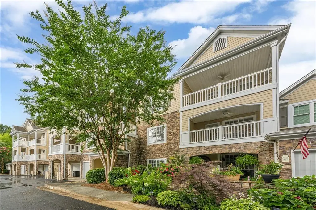 422 Pembrooke Circle #422, Alpharetta, GA 30004 - Image #1