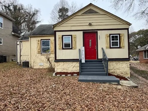 2009 Baker Road Nw, Atlanta, GA 30318