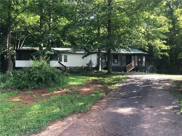 4744 Chickasaw Way Se, Acworth, GA 30102