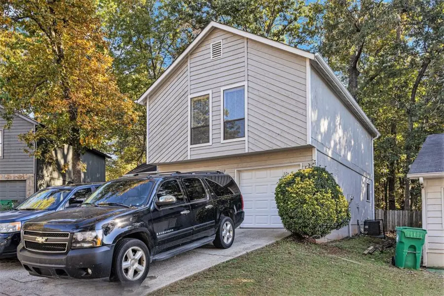 1169 Oaks Place, Stone Mountain, GA 30083 - Image #3