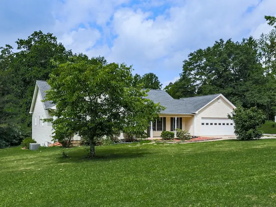 10307 E Cherokee Drive, Canton, GA 30115 - Image #3