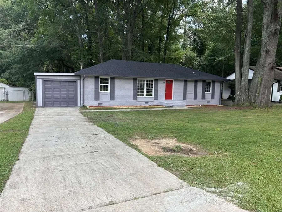 8236 Tudor Drive, Jonesboro, GA 30238 - Image #2