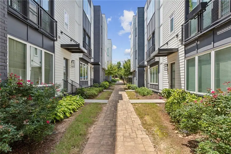 704 Banton Drive Nw, Atlanta, GA 30318 - Image #2
