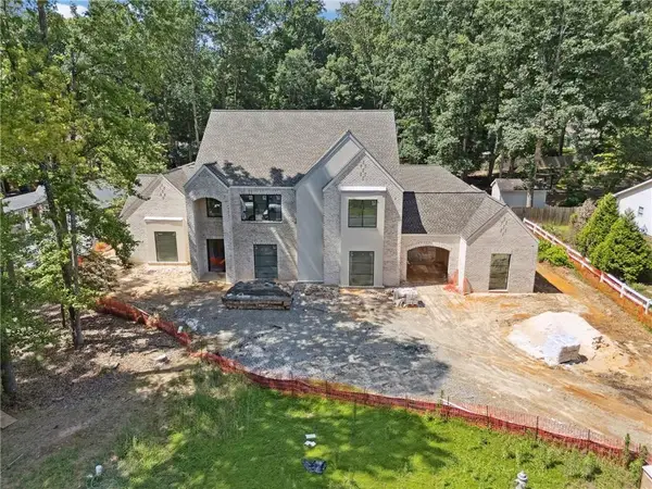 141 North Trace, Alpharetta, GA 30009