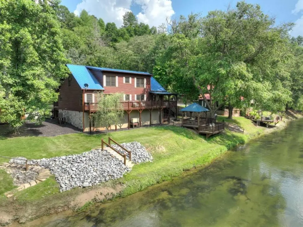 946 Fish Trap Trail, Mineral Bluff, GA 30559 - Image #1