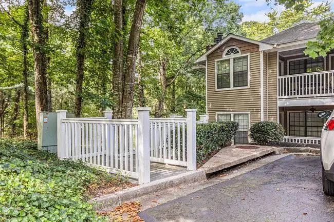 201 Barrington Hills Drive, Atlanta, GA 30350 - #2