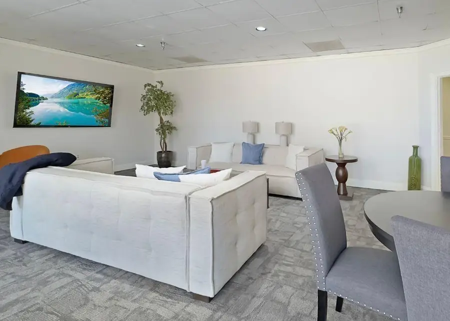 2479 Peachtree Road Northeast Road Ne #402, Atlanta, GA 30305 - Image #3