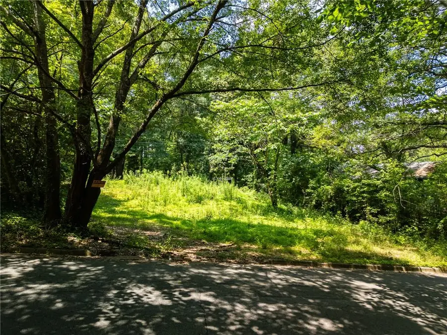 1095 Northwest Drive, Atlanta, GA 30318 - Image #3