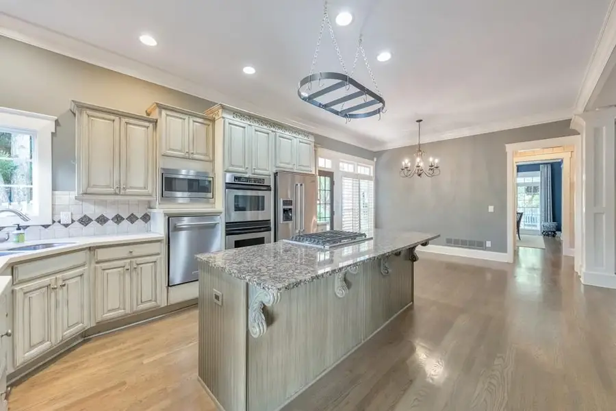 3901 Hazelhurst Drive, Marietta, GA 30066 - Image #3