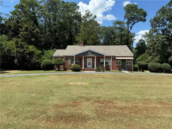 998 Highland Circle Se, Conyers, GA 30012