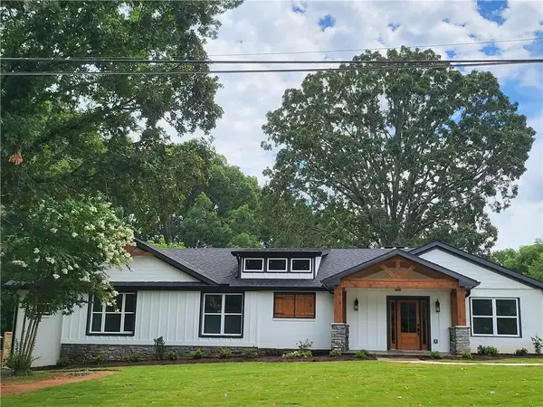 5435 Shadburn Ferry Road, Buford, GA 30518