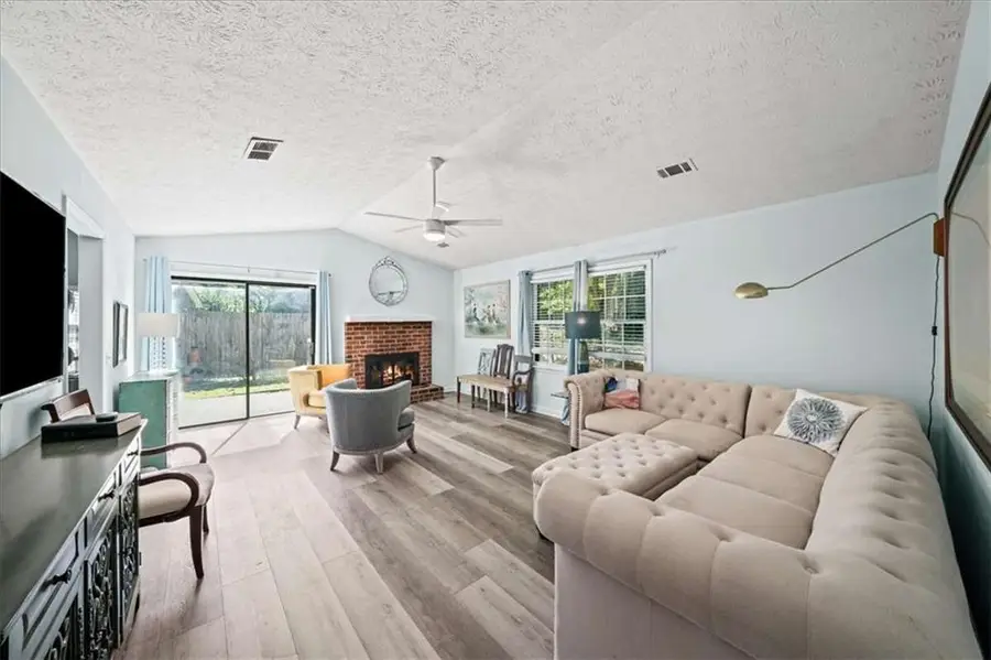 4361 Old Mabry Lane, Roswell, GA 30075 - Image #3