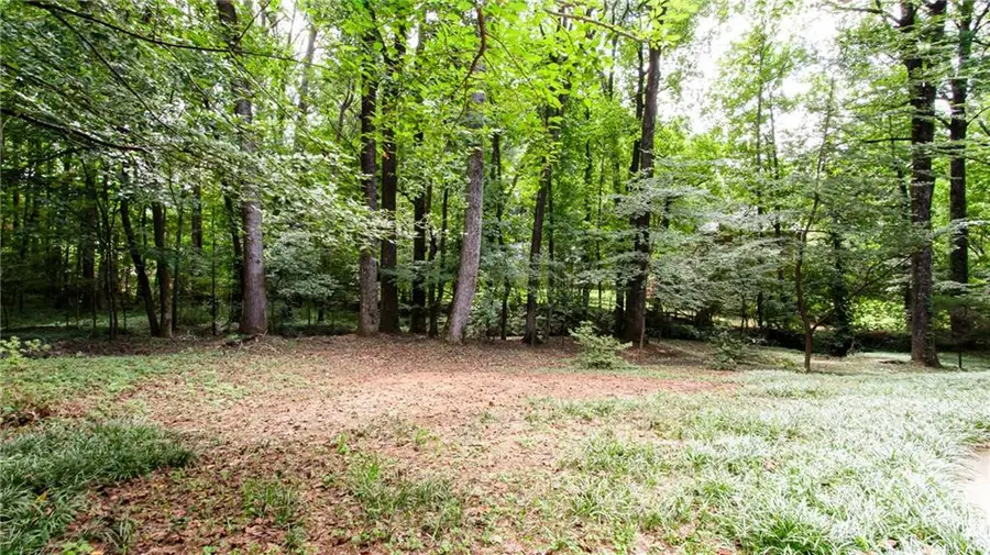 1855 Vintage Drive, Snellville, GA 30078 - Image #3