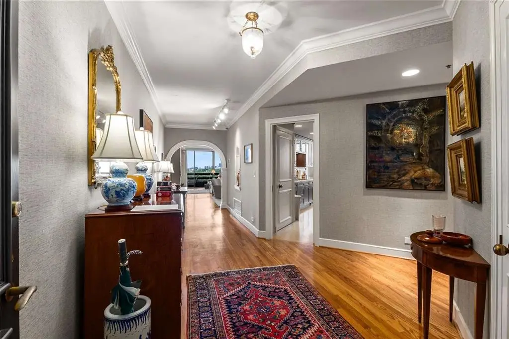 2660 Peachtree Road Nw #16F, Atlanta, GA 30305 - Image #1