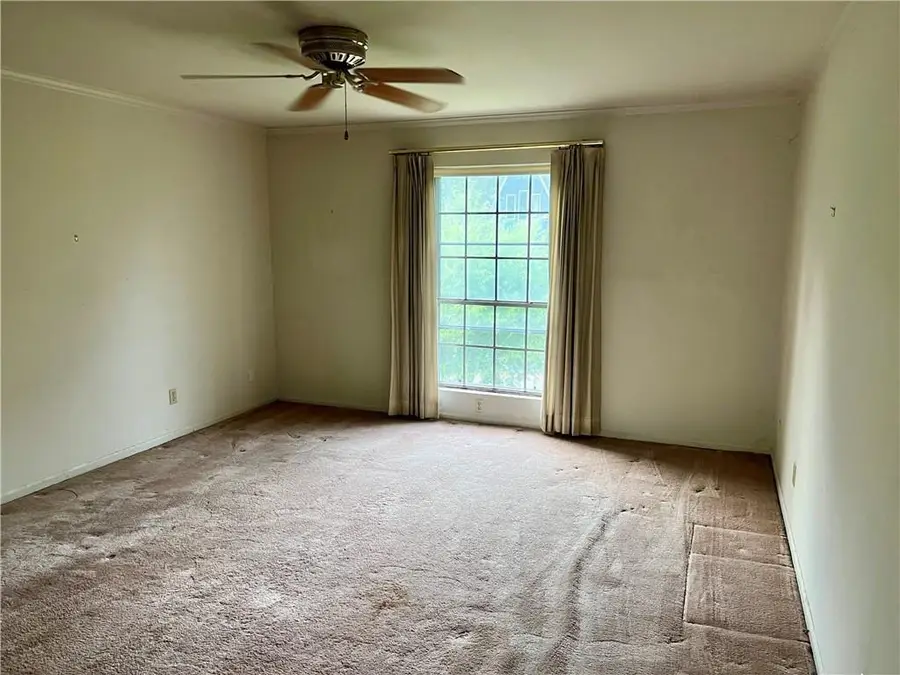 5693 Kingsport Drive #2, Atlanta, GA 30342 - Image #3