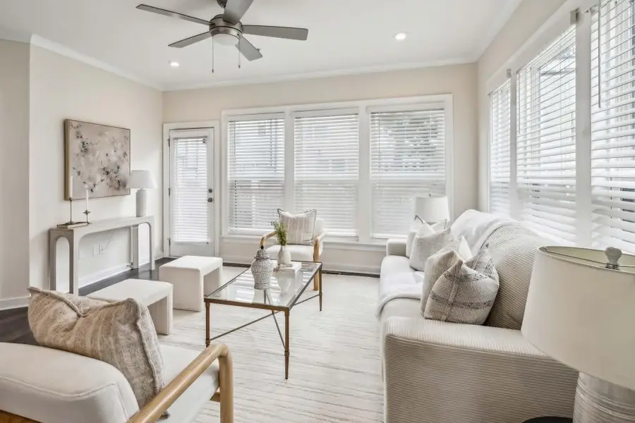 2028 Holtz Lane, Atlanta, GA 30318 - Image #3