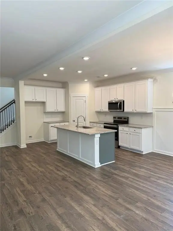 411 Elwyn Barrett Road, Jefferson, GA 30549 - #2