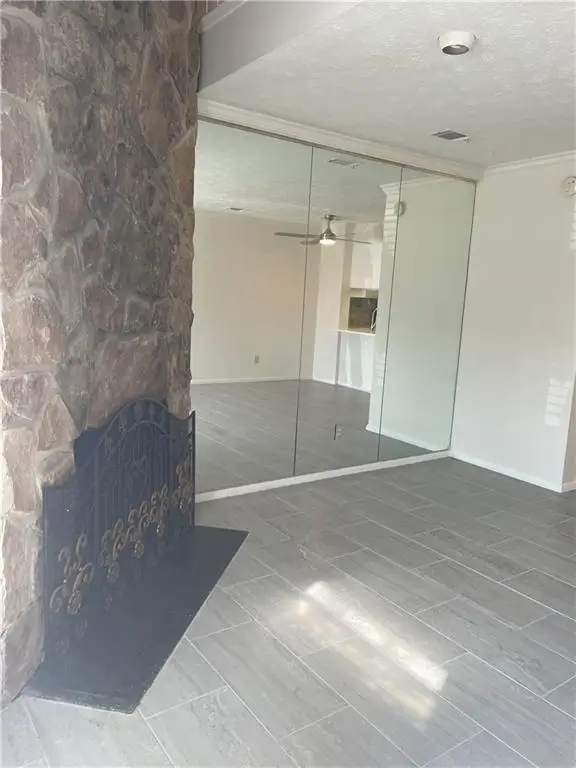 398 Prince Of Wales, Stone Mountain, GA 30083 - Image #3