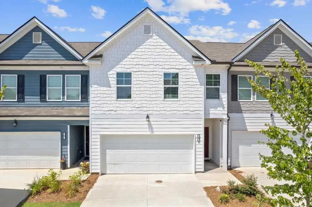 60 Huntley Trace, Hoschton, GA 30548 - Image #1