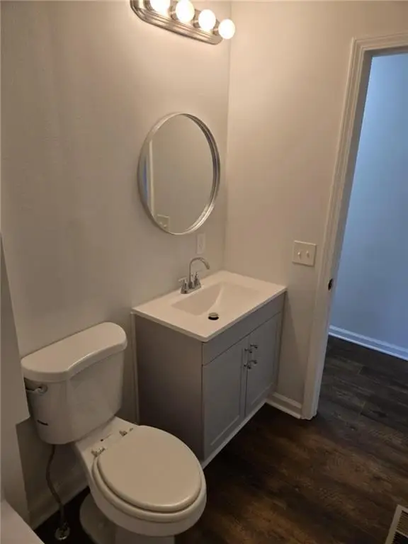 1927 Rogers Avenue Sw, Atlanta, GA 30310 - Image #2