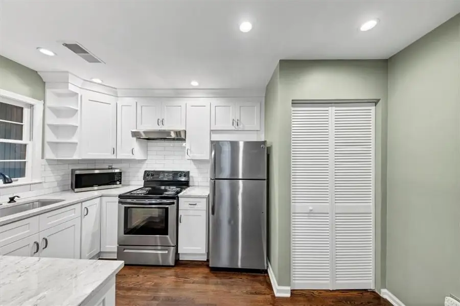 144 Woodmere Square Nw, Atlanta, GA 30327 - Image #2