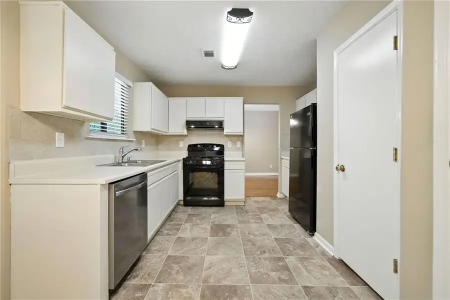 3045 Wildflower Lane, Snellville, GA 30039 - Image #2