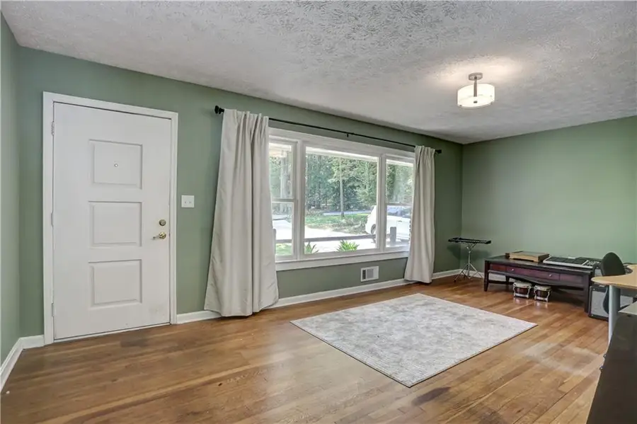 188 Pine Forest Drive, Lawrenceville, GA 30046 - Image #3